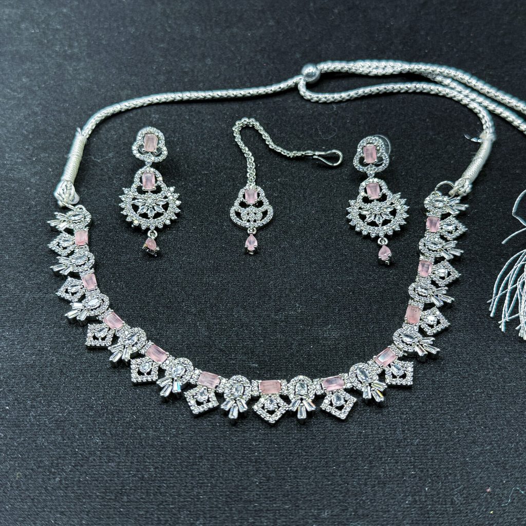 Elegant Pink and Silver Necklace Set