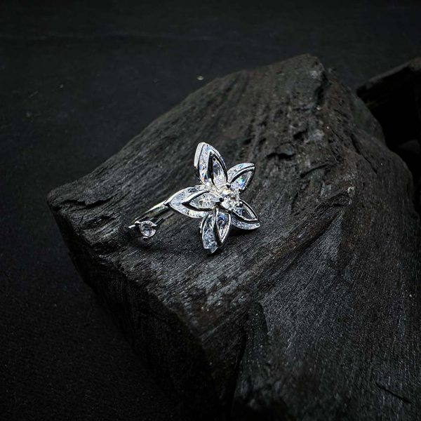 Enchanting Floral Diamond Ring