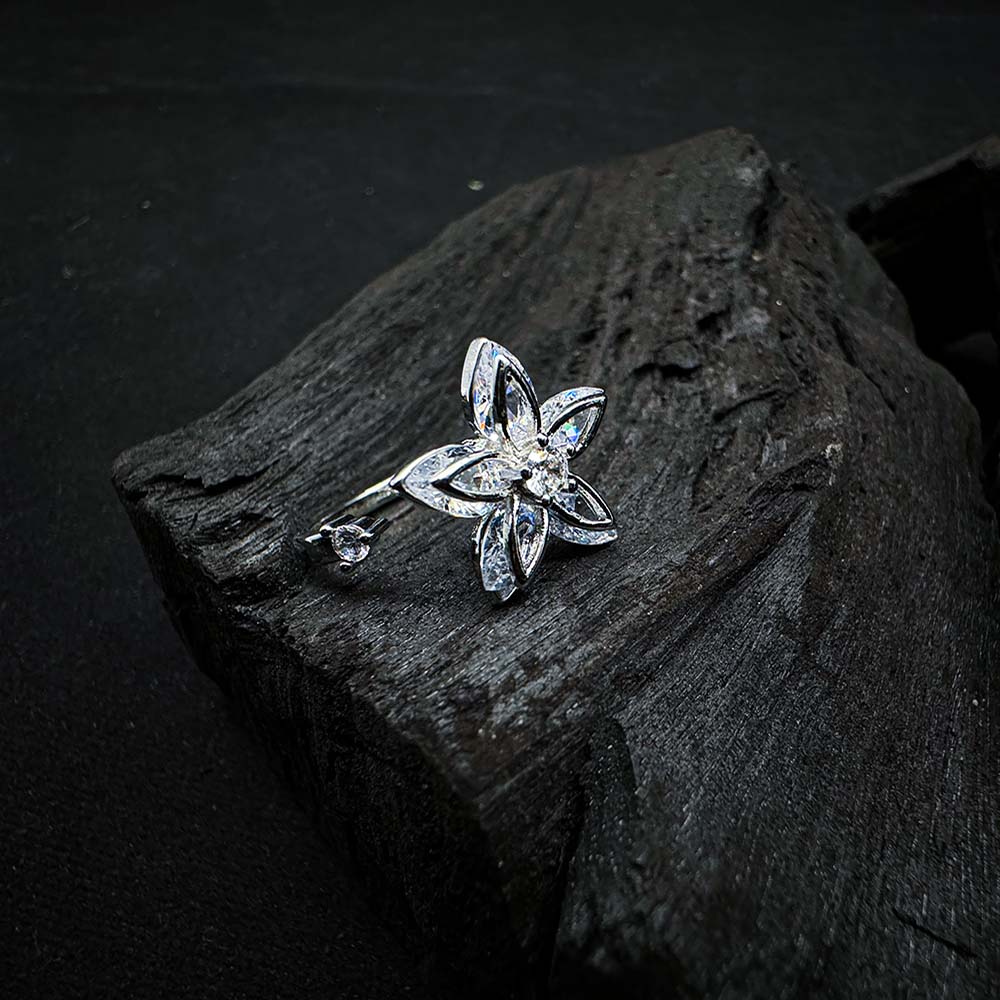 Enchanting Floral Diamond Ring