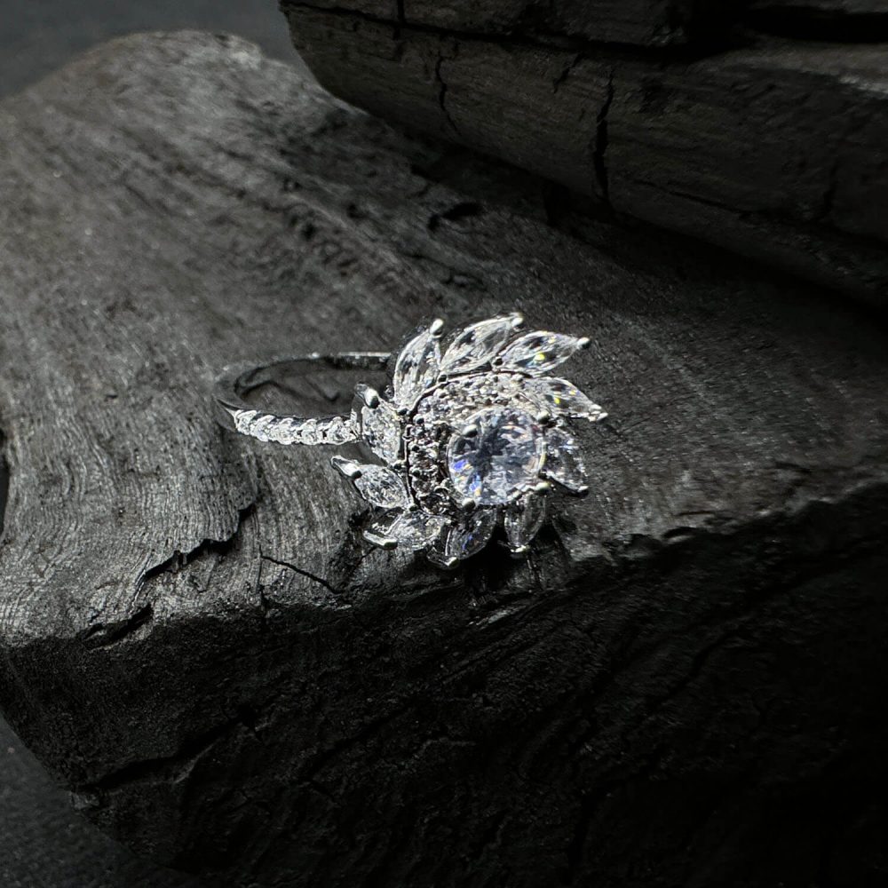 Exquisite Floral Diamond Ring - Nazli Fashions