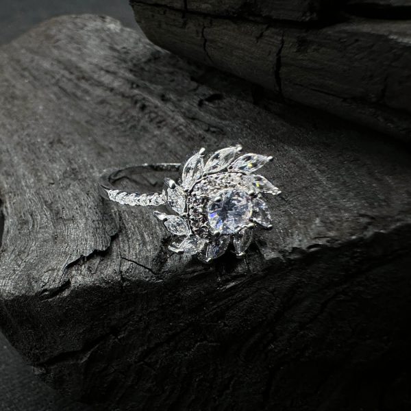 Exquisite Floral Diamond Ring - Nazli Fashions