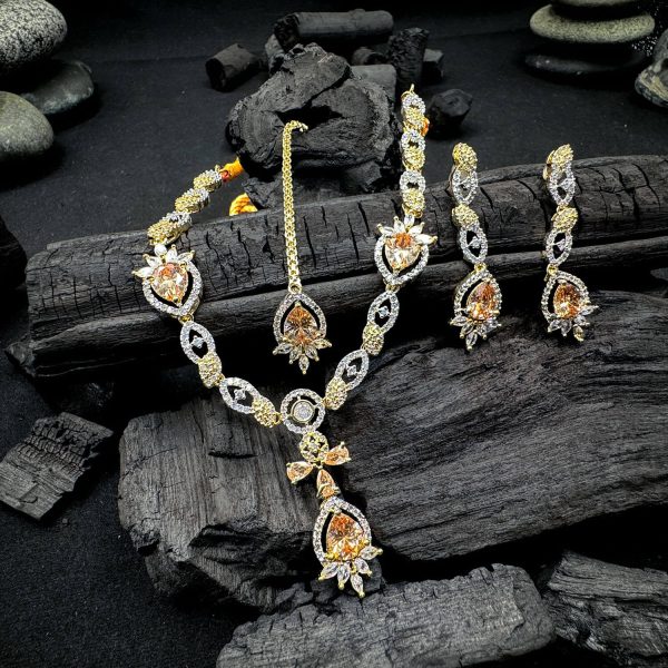 Majestic Amber and Golden Necklace Set