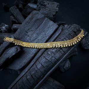 Radiant Golden Anklet - Nazli Fashions