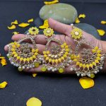 Vibrant Sunflower Earrings and Tikka Set - Nazli Fashions